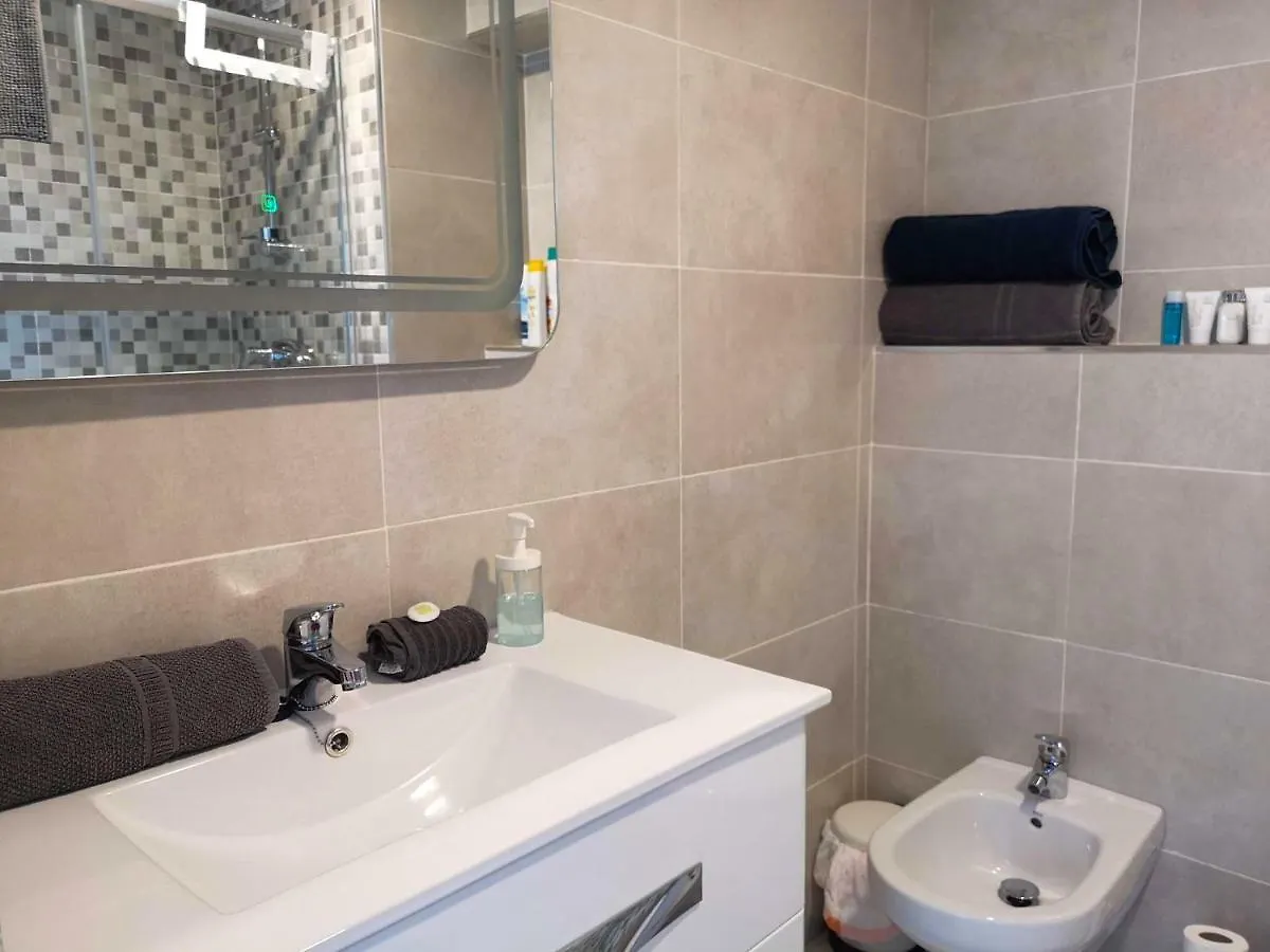 公寓 Apartamento Acuario 贝纳尔马德纳 西班牙