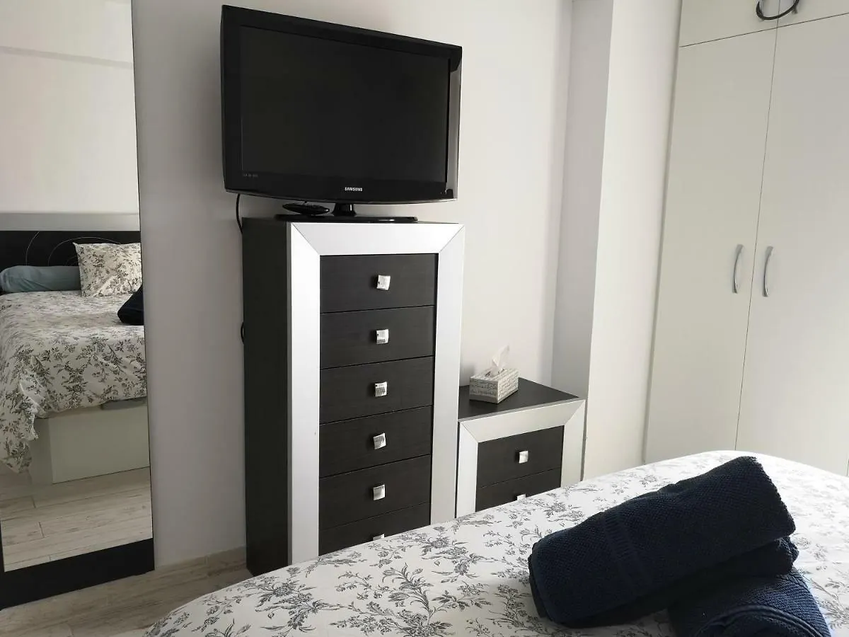 公寓 Apartamento Acuario 贝纳尔马德纳
